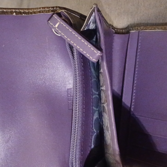 Coach - Picture 5 of 5